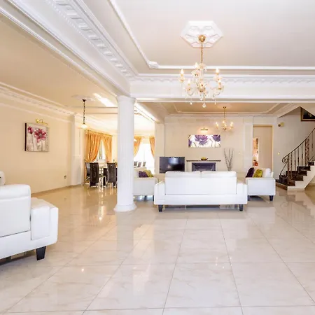 Villa Miramare *