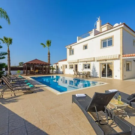 Miramare فيلة أيا نابا
