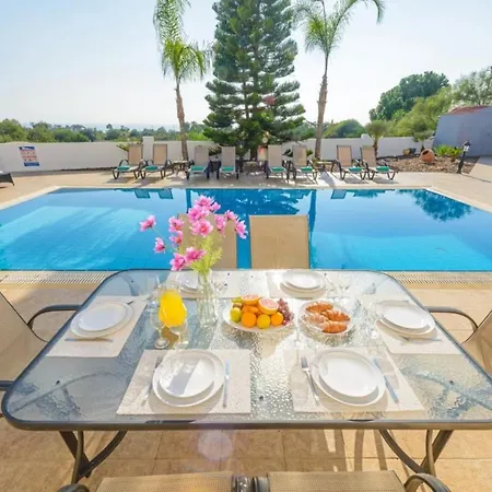 Miramare Villa *
